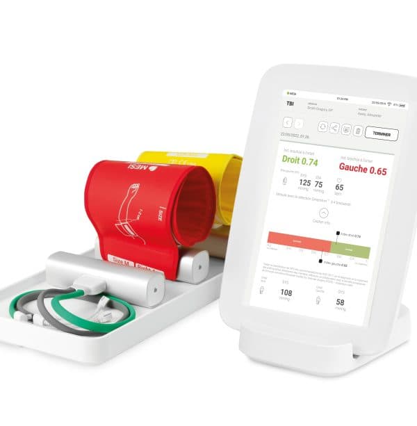 Tablette MESI affichant les résultats TBI avec brassards et capteurs de mesure