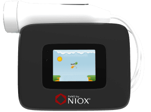 Analyseur de FeNO NIOX VERO® : analyseur FeNO affichant une animation ludique destinée à guider l’expiration