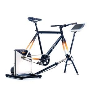 Cycloergomètre Cyclus 2 Sprint Concentric : vue latérale de l’ergomètre avec son système de résistance et ses réglages